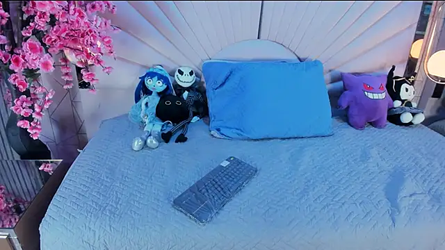 VesperVelvet online show from 03/24/26, 04:50