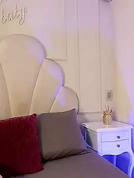 Snapshot of Kaylachannell chatting on 11/22/25, 02:54 Kaylachannell online show from 11/22/25, 02:54