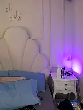 Snapshot of Kaylachannell chatting on 06/06/26, 03:44 Kaylachannell online show from 06/06/26, 03:44