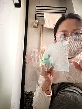 chengcheng12 online show from 12/16/25, 01:32