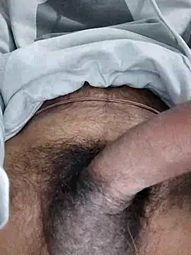 Snapshot of whitebullock chatting on 01/13/26, 04:01 whitebullock online show from 01/13/26, 04:01