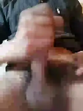 Snapshot of whitebullock chatting on 04/14/26, 04:40 whitebullock online show from 04/14/26, 04:40