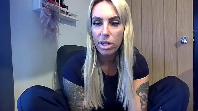 Snapshot of poppyinga1 chatting on 02/12/26, 09:04 poppyinga1 online show from 02/12/26, 09:04