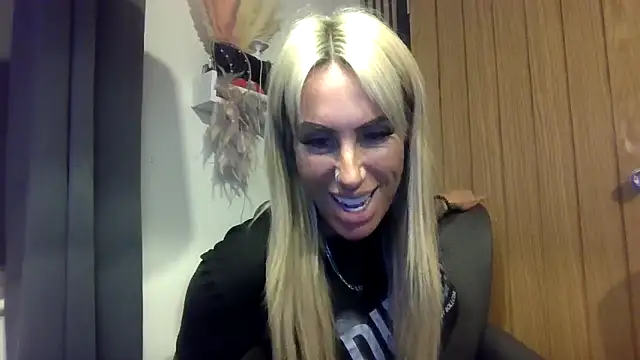 Snapshot of poppyinga1 chatting on 02/13/26, 07:10 poppyinga1 online show from 02/13/26, 07:10