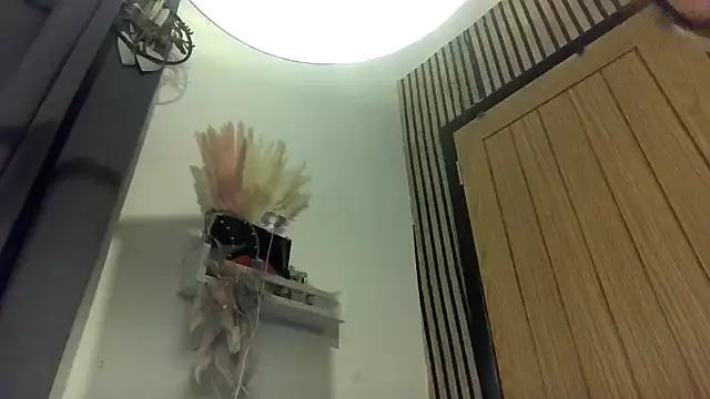 Snapshot of poppyinga1 chatting on 02/19/26, 09:55 poppyinga1 online show from 02/19/26, 09:55