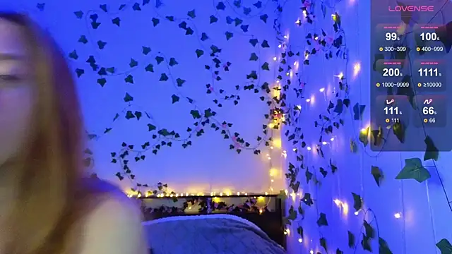 Snapshot of Candy_Flosse chatting on 03/25/26, 04:07 Candy Flosse online show from 03/25/26, 04:07