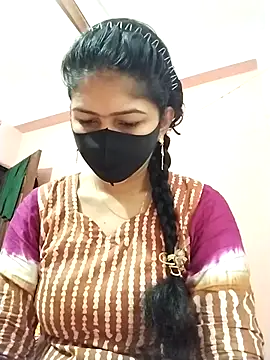 Snapshot of Prionti- chatting on 11/19/25, 02:55 Prionti- online show from 11/19/25, 02:55