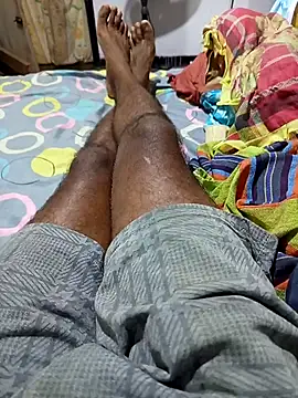 Snapshot of BabyHansi chatting on 12/14/25, 04:12 BabyHansi online show from 12/14/25, 04:12