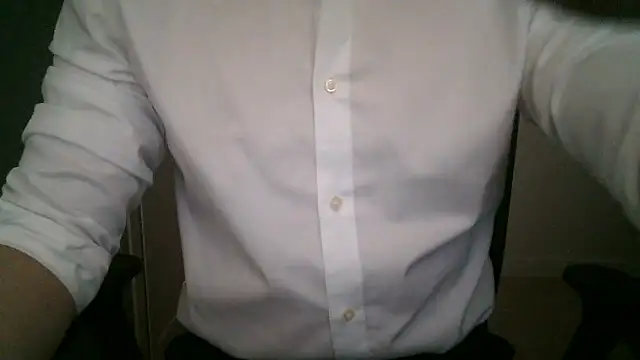 111owo111 online show from 09/28/25, 02:44