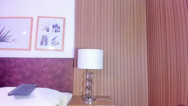 Snapshot of cutie_katy_ chatting on 11/24/25, 04:45 cutie katy online show from 11/24/25, 04:45