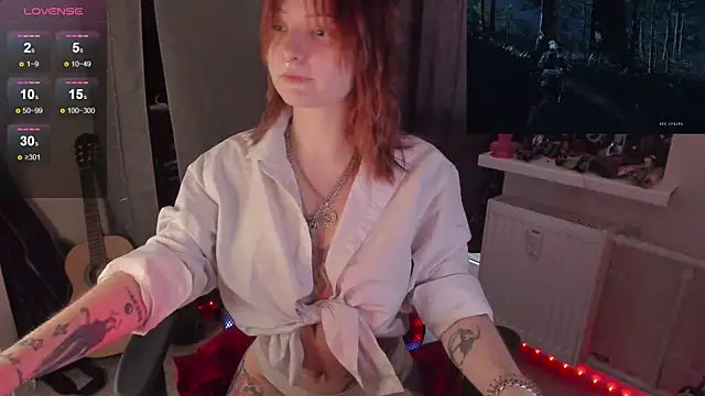 Snapshot of Melante chatting on 09/11/25, 01:44 Melante online show from 09/11/25, 01:44