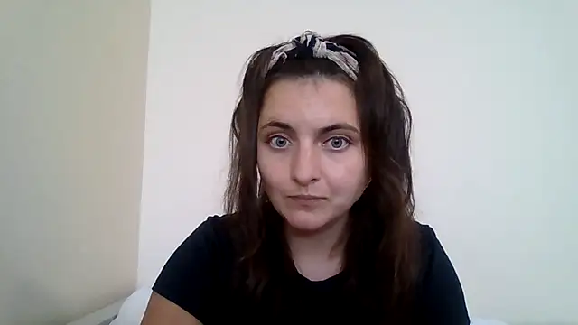 DInaraXRose online show from 09/19/25, 12:06