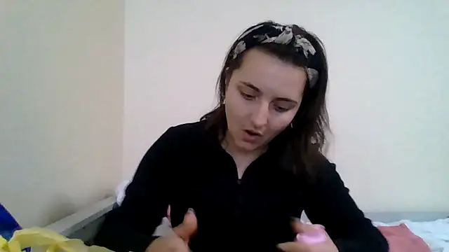 DInaraXRose online show from 10/08/25, 03:42