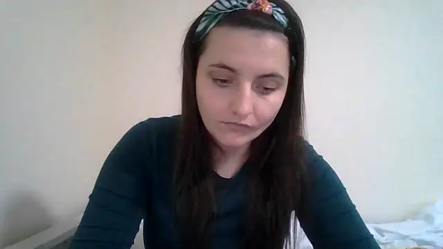 DInaraXRose online show from 11/11/25, 10:15