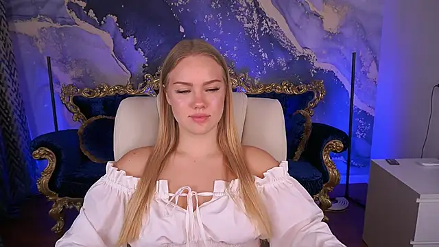 Snapshot of CelesteNoir chatting on 09/17/25, 01:02 CelesteNoir online show from 09/17/25, 01:02