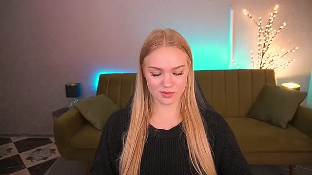 Snapshot of CelesteNoir chatting on 09/18/25, 06:37 CelesteNoir online show from 09/18/25, 06:37