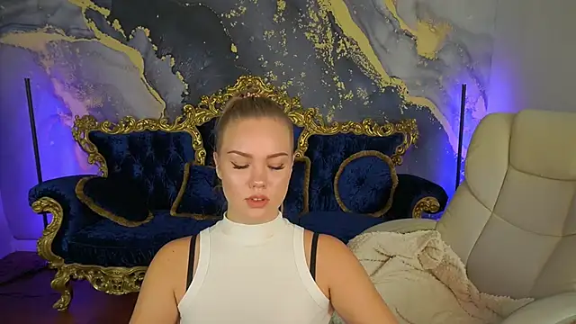 Snapshot of CelesteNoir chatting on 09/19/25, 06:37 CelesteNoir online show from 09/19/25, 06:37