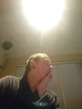 piercingpik online show from 10/15/25, 07:14