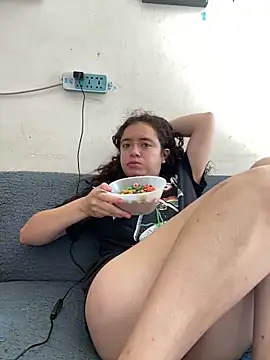 Snapshot of Lucy_YupiSweet chatting on 11/20/25, 05:45 Lucy YupiSweet online show from 11/20/25, 05:45