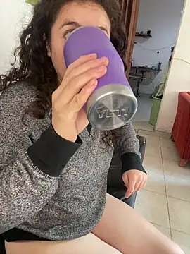 Snapshot of Lucy_YupiSweet chatting on 11/26/25, 03:35 Lucy YupiSweet online show from 11/26/25, 03:35