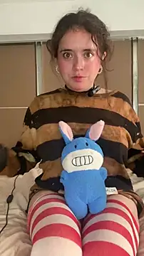 Snapshot of Lucy_YupiSweet chatting on 01/08/26, 03:25 Lucy YupiSweet online show from 01/08/26, 03:25