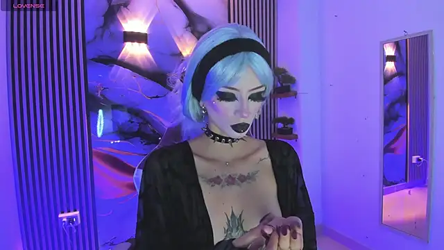 Snapshot of chloe_jacksonn chatting on 04/21/26, 10:34 chloe jacksonn online show from 04/21/26, 10:34