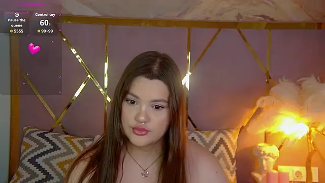 EmilyHyde online show from 10/16/25, 03:35