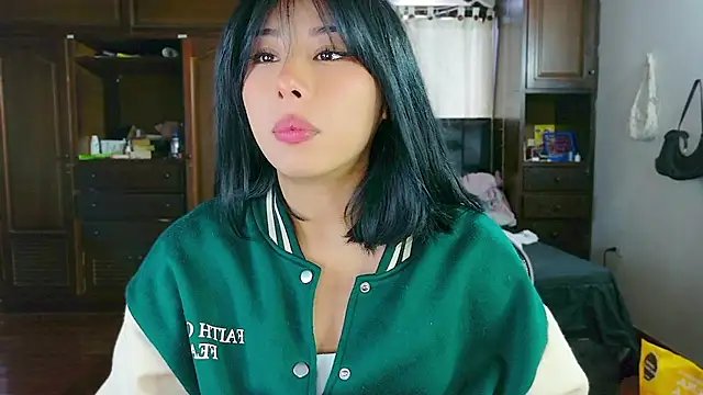 Shisuku Sophi online show from 05/02/26, 10:37