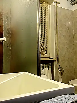 Snapshot of Io125 chatting on 12/01/25, 07:13 Io125 online show from 12/01/25, 07:13