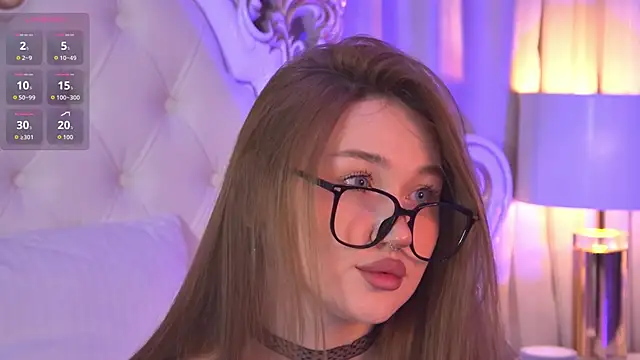 NancySmitts online show from 10/19/25, 03:45