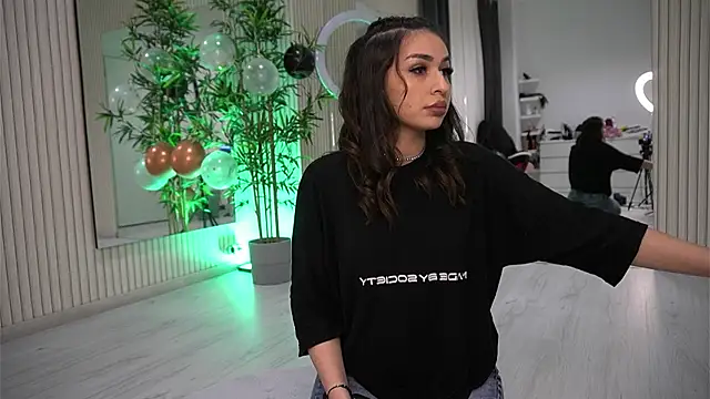 EmmaBlanco online show from 11/08/25, 08:29