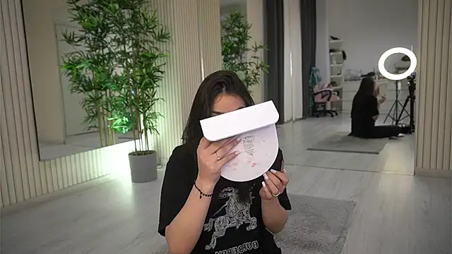 Snapshot of EmmaBlanco chatting on 02/05/26, 08:02 EmmaBlanco online show from 02/05/26, 08:02