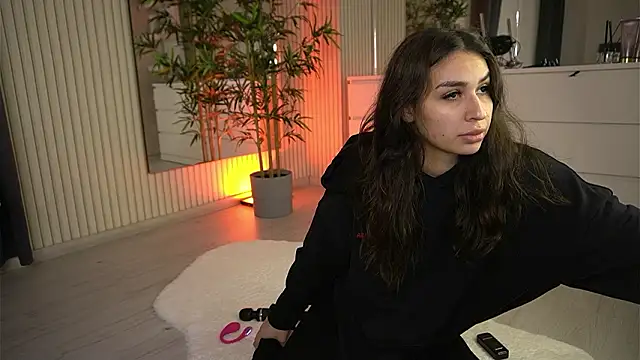 Snapshot of EmmaBlanco chatting on 03/19/26, 06:17 EmmaBlanco online show from 03/19/26, 06:17