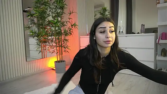 Snapshot of EmmaBlanco chatting on 03/21/26, 06:40 EmmaBlanco online show from 03/21/26, 06:40