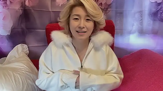 Snapshot of kimagure-fu- chatting on 10/21/25, 03:29 kimagure-fu- online show from 10/21/25, 03:29