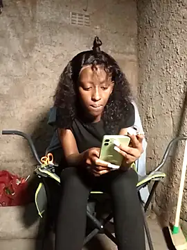 Snapshot of RFeltomWhitJ chatting on 09/20/25, 05:36 RFeltomWhitJ online show from 09/20/25, 05:36