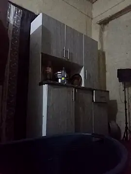 Snapshot of RFeltomWhitJ chatting on 09/27/25, 04:34 RFeltomWhitJ online show from 09/27/25, 04:34