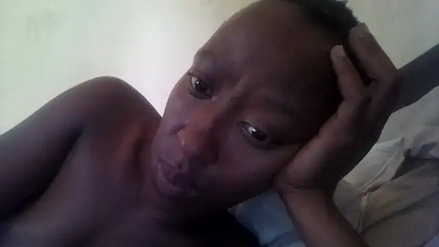 Snapshot of RFeltomWhitJ chatting on 10/14/25, 11:22 RFeltomWhitJ online show from 10/14/25, 11:22