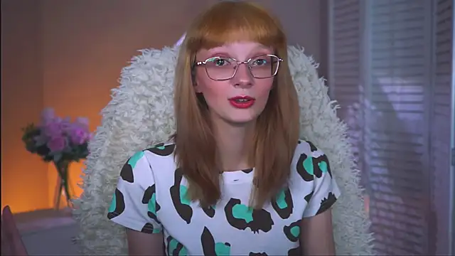 MollyJiggles online show from 09/30/25, 04:23