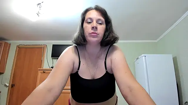 Snapshot of KATTYWARM_ chatting on 11/29/25, 11:52 KATTYWARM online show from 11/29/25, 11:52