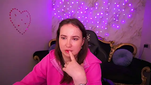 Snapshot of SofieBloom chatting on 03/07/26, 02:30 SofieBloom online show from 03/07/26, 02:30