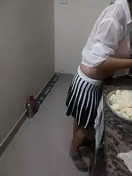 Snapshot of Pihu_Chopra chatting on 09/15/25, 03:23 Pihu Chopra online show from 09/15/25, 03:23