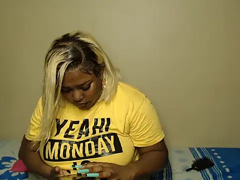 Snapshot of SexyEbonyy_ chatting on 10/10/25, 05:23 SexyEbonyy online show from 10/10/25, 05:23