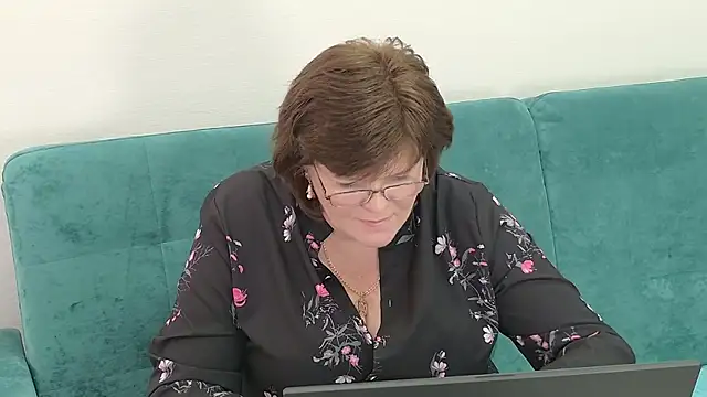 Sandra Sunrise online show from 10/21/25, 11:22