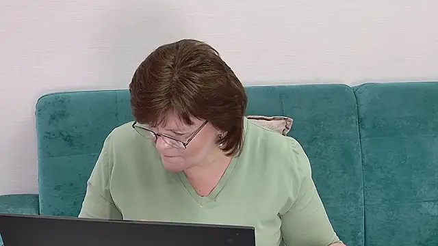 Sandra Sunrise online show from 02/24/26, 01:20