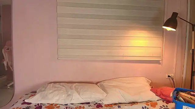 Snapshot of biancaa_18 chatting on 11/02/25, 07:16 biancaa 18 online show from 11/02/25, 07:16