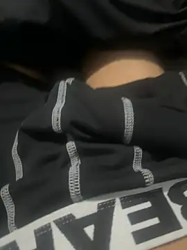 Snapshot of Coloureddickforyou chatting on 03/29/26, 09:26 Coloureddickforyou online show from 03/29/26, 09:26