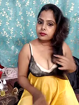 Snapshot of horny_ria123 chatting on 09/11/25, 04:29 horny ria123 online show from 09/11/25, 04:29