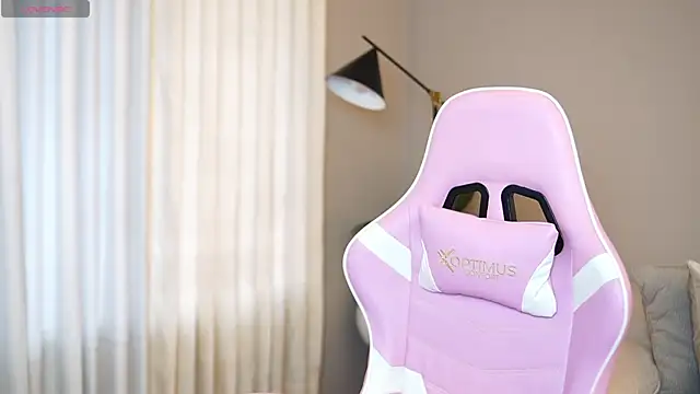 Ethan occonor online show from 10/04/25, 01:20