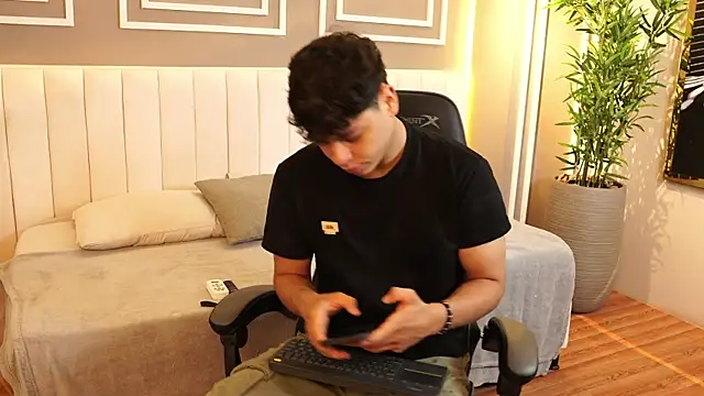 Ethan occonor online show from 12/17/25, 12:22